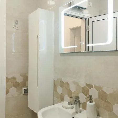 Bright & Cozy For 4 Guests In Centre شقة بلوفديف