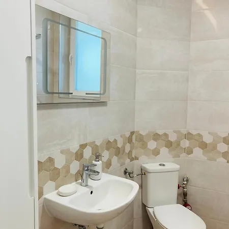 Bright & Cozy For 4 Guests In Centre بلوفديف