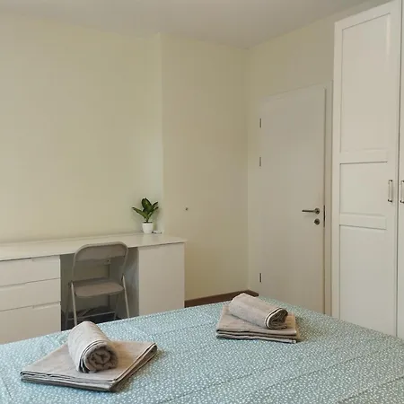 شقة Bright & Cozy For 4 Guests In Centre بلوفديف