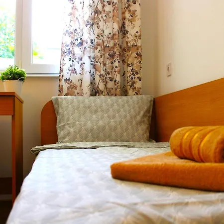 Bright & Cozy For 4 Guests In Centre شقة